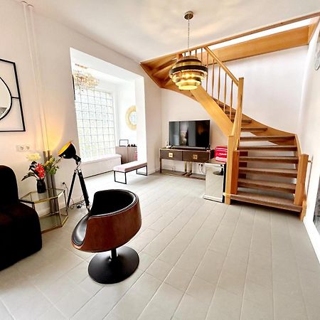 Duplex Apartment Ullstein- 4 Bedrooms, 2 Bathrooms, Living Room, 2 Parking Spaces, Boxspringbeds, Family & Business Apartment! Berlin Bagian luar foto