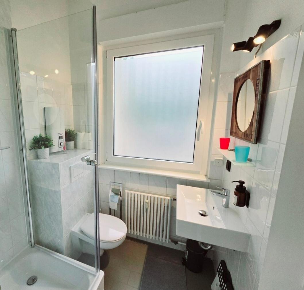 Duplex Apartment Ullstein- 4 Bedrooms, 2 Bathrooms, Living Room, 2 Parking Spaces, Boxspringbeds, Family & Business Apartment! Berlin Bagian luar foto